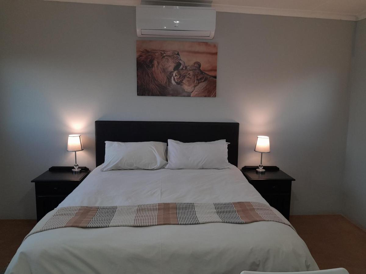 Hluhluwe Gate Safari Camp Hotel Ngoại thất bức ảnh